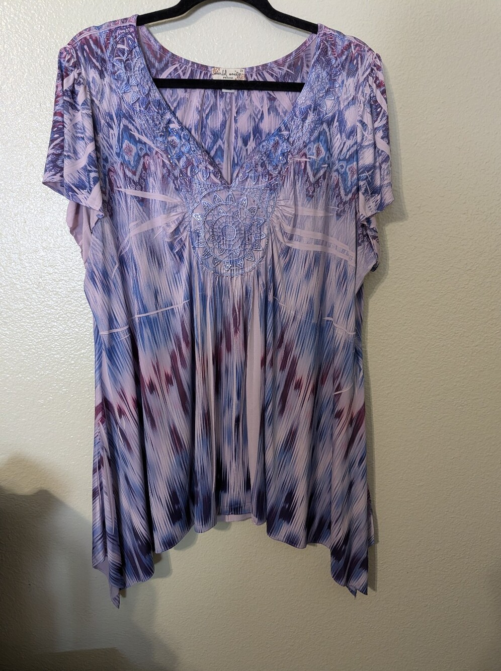 Embroidered V-Neck Lavender Patterned Tunic Top - Women